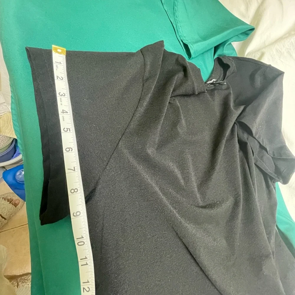 Daisy Fuentes Black Short Sleeve Tee